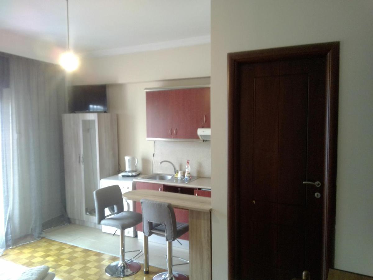 Saki's 4th Floor * Kavala